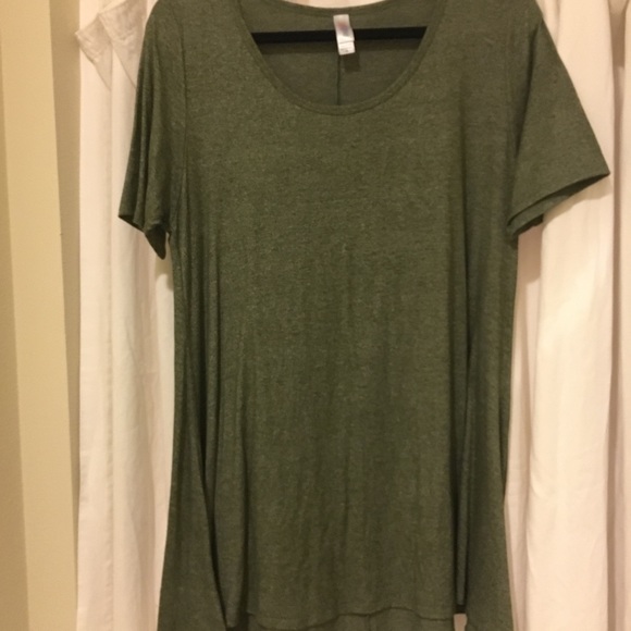 LuLaRoe tee - Picture 1 of 1